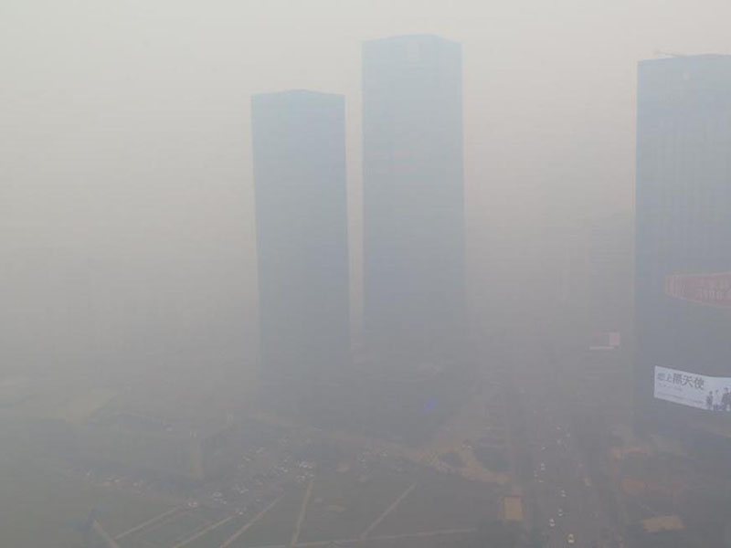 云唐大氣監(jiān)測(cè)設(shè)備，監(jiān)測(cè)空氣中PM2.5含量